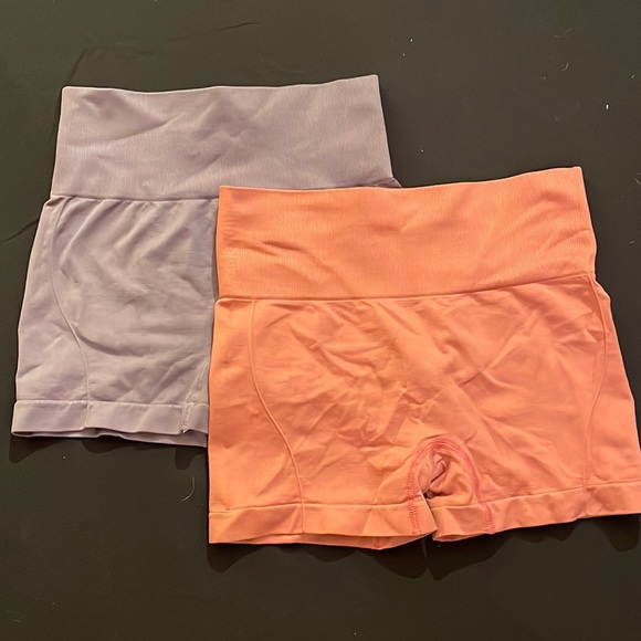 TWO Waist Slimming Shorts - Picture 1 of 7